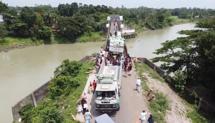 ২৯ বছরে ৪১ বার জোড়াতালি