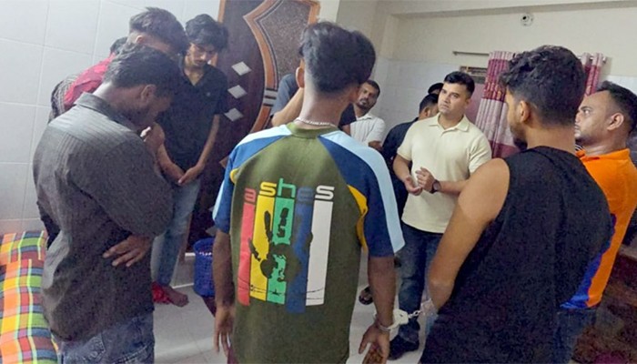 ​কুয়াকাটায় হোটেলে অভিযান, ৭ যুবকের কারাদণ্ড