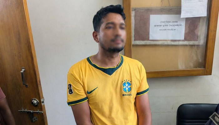 ব্রাহ্মণবাড়িয়ায় স্টেশনে হামলা, ব্রাজিল সমর্থক আটক