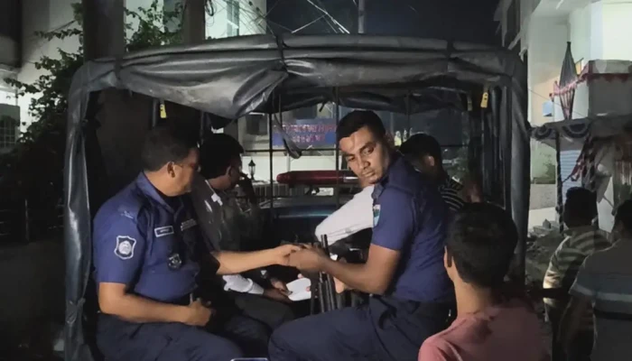কুষ্টিয়া কর অফিসে নিয়োগ পরীক্ষায় প্রক্সি দিতে গিয়ে আটক ৪