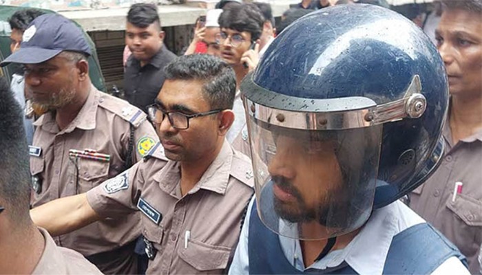 ​স্ত্রীর আত্মহত্যা: অভিনেতা আলভী দুই দিনের রিমান্ডে