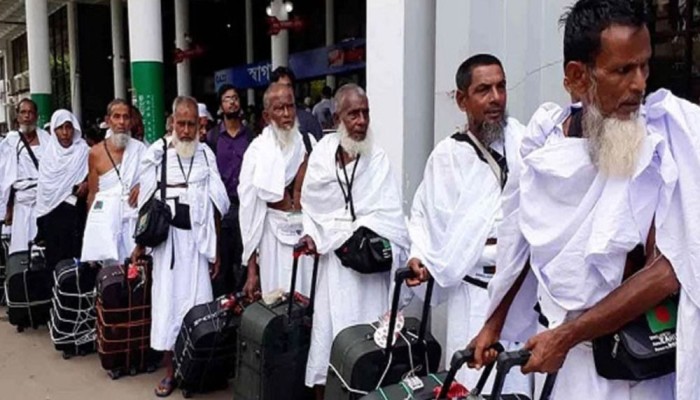 হজ শেষে ফিরেছেন ৬৬১৭৪ বাংলাদেশি, মারা গেছেন ৫৫