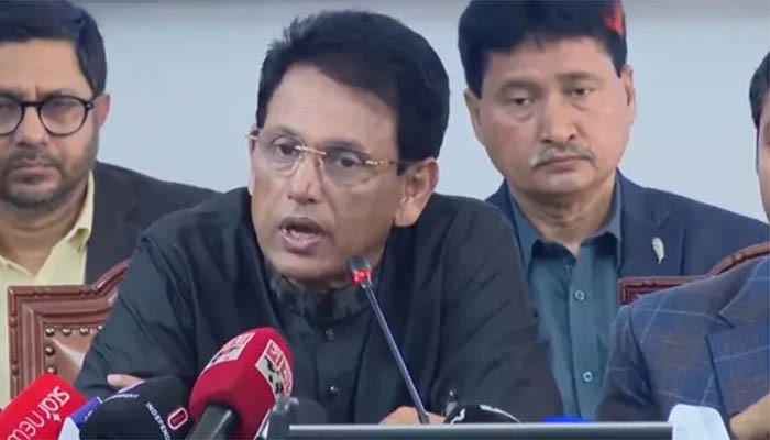​টু-থার্ড মেজরিটি নিয়ে সরকার গঠন করেছি, ধমক দিয়ে লাভ হবে না: শিক্ষামন্ত্রী