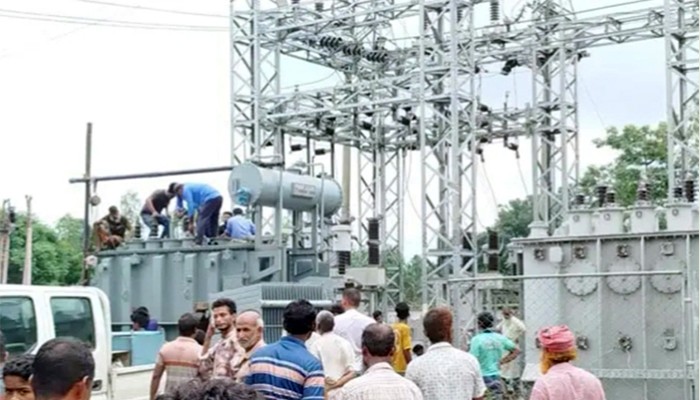 ​ট্রান্সফরমার বিকল, চার দিন ধরে অন্ধকারে ৫০ হাজার মানুষ