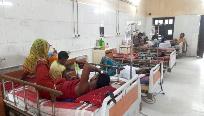 তীব্র তাপপ্রবাহে বাড়ছে রোগব্যাধি, ঝুঁকিতে শিশু ও বৃদ্ধরা