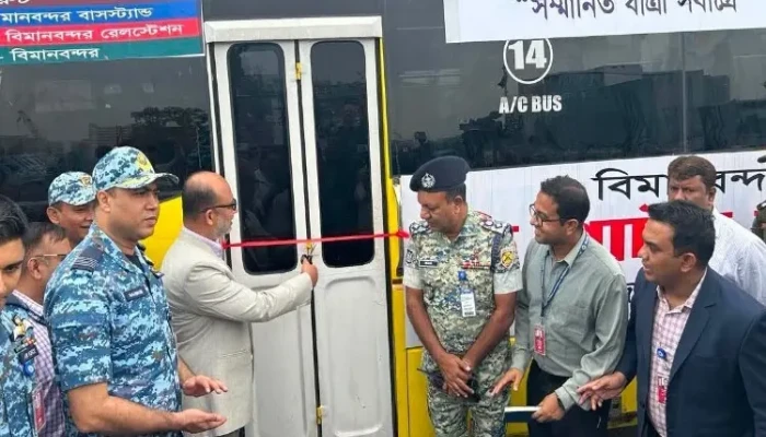 বিমানবন্দরে চালু হলো বিনামূল্যে শাটল বাস সার্ভিস