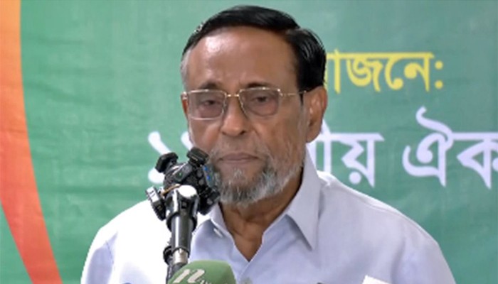 ​প্রধানমন্ত্রীকে ঢাকার বাইরে রাত না কাটানোর পরামর্শ অলির
