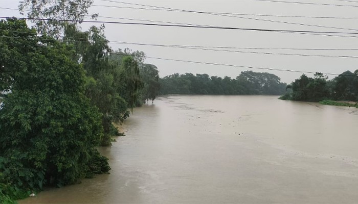 ​হবিগঞ্জ ও মৌলভীবাজারে ছয় নদীর পানি বিপৎসীমার ওপরে