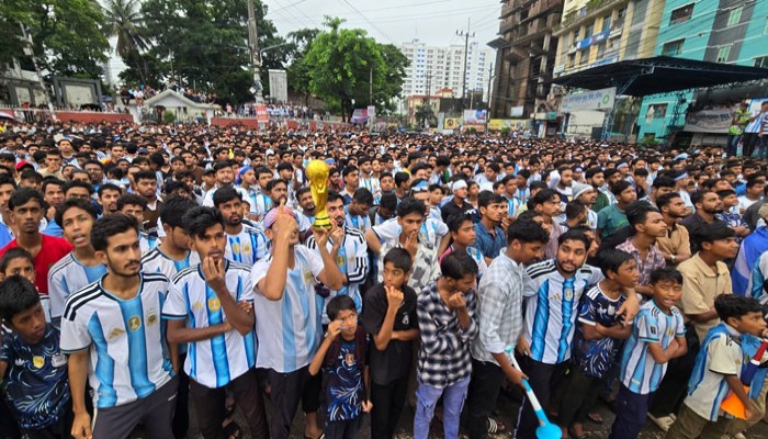 ফেনী জায়ান্ট স্ক্রিন প্রাঙ্গণে আর্জেন্টিনার সমর্থকদের বাঁধভাঙা উল্লাস