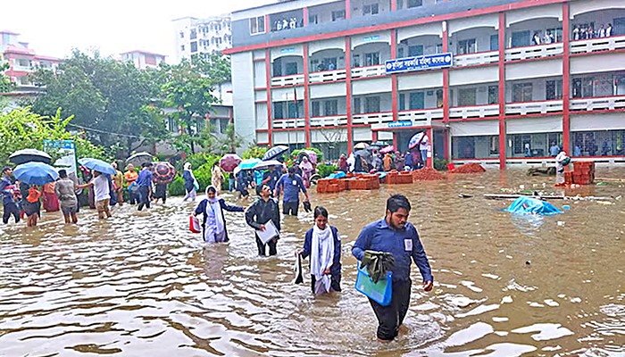 ​দুর্যোগপূর্ণ আবহাওয়ায় পরীক্ষা, তীব্র ক্ষোভ ও সমালোচনা