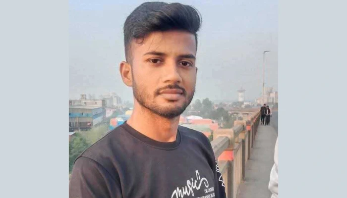 পাওনা টাকা দেওয়ার কথা বলে ডেকে নিয়ে যুবককে ছুরিকাঘাতে হত্যা
