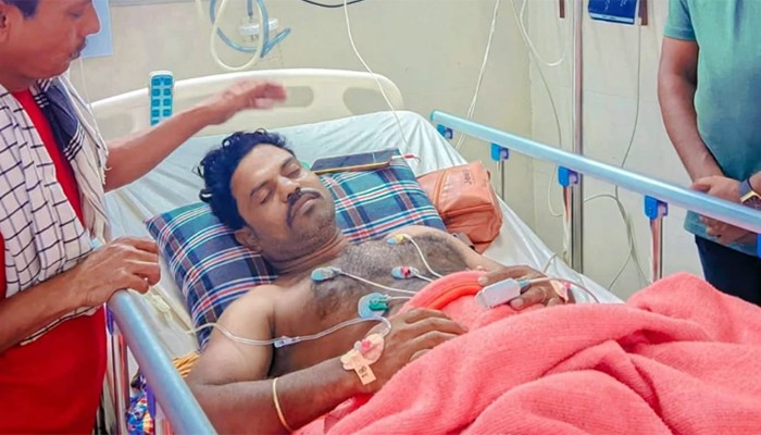 ​লজ্জায় হাসপাতাল ছাড়লেন সেই ওঝা