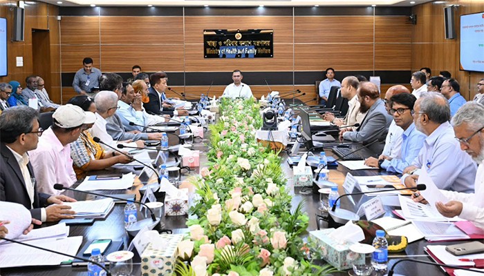 প্রান্তিক মানুষের স্বাস্থ্যসেবা আরও সহজলভ্য করার নির্দেশ প্রধানমন্ত্রীর