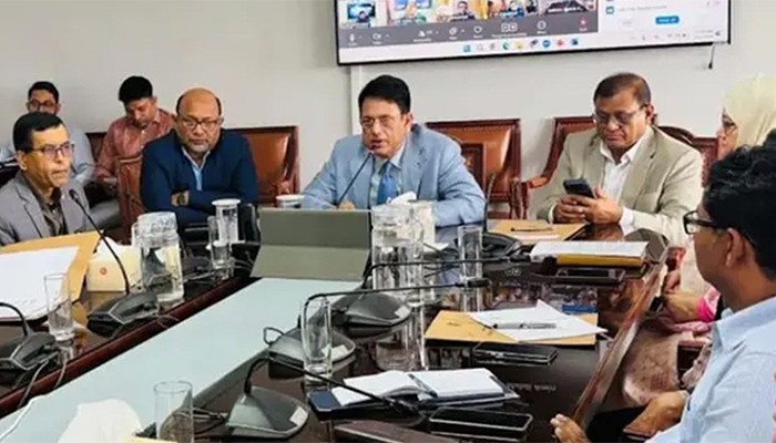 শিক্ষকদের বদলির তদবিরের ভিড়ে অফিসে ঢুকতে পারি না: শিক্ষামন্ত্রী