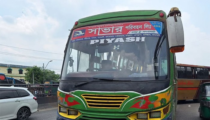 ​চলন্ত বাসে নারী যাত্রীকে ধর্ষণচেষ্টা, ব্যারিকেড দিয়ে উদ্ধার করলো পুলিশ