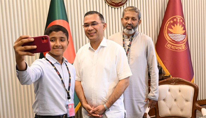 ​প্রধানমন্ত্রীর সঙ্গে সেই তাহসিনের সাক্ষাৎ
