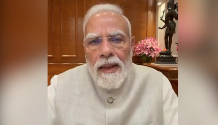 গালাগালির অভিযোগ তুলে গভীর রাতে হঠাৎ ভিডিও বার্তা মোদির
