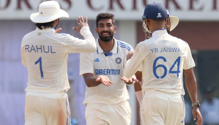 বড় চমকে ভারতের টেস্ট দল ঘোষণা