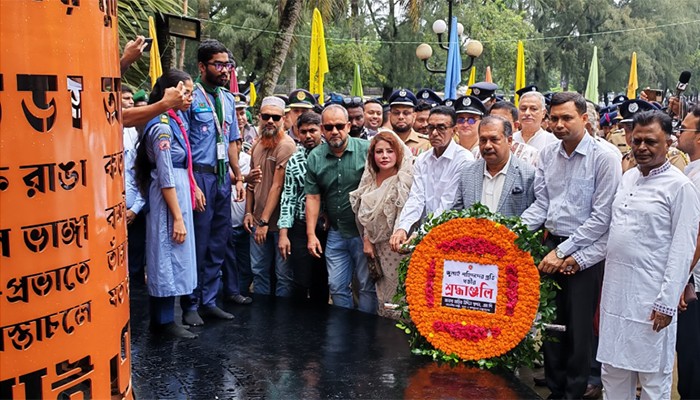 ​অর্জিত গণতন্ত্রকে প্রাতিষ্ঠানিক রূপ দিতে সরকার দৃঢ়প্রতিজ্ঞ: তথ্যমন্ত্রী