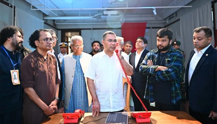 ​লাল টেলিফোনে শেখ হাসিনার কল রেকর্ড শুনলেন প্রধানমন্ত্রী