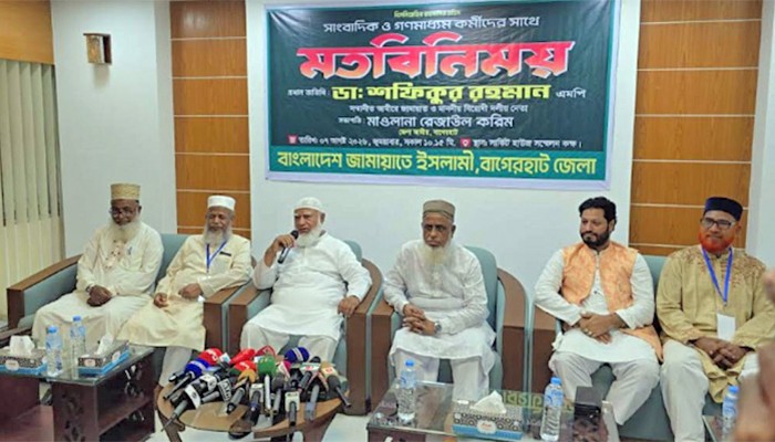 দল ভারী করার জন্য আ. লীগকে রাজনীতি করতে দেওয়া অন্যায়