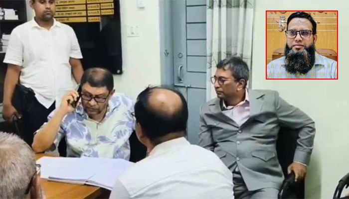 চাঁদপুরে স্বাস্থ্যমন্ত্রীর আকস্মিক সফর, সিভিল সার্জনকে বদলির নির্দেশ