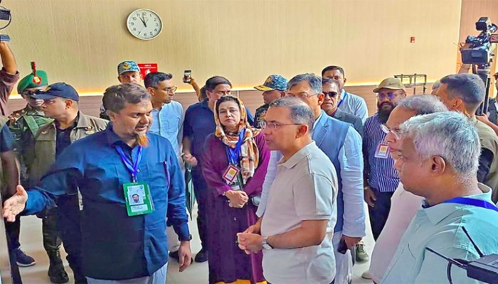 ​মাতারবাড়ী গভীর সমুদ্রবন্দর ও বিদ্যুৎকেন্দ্র ঘুরে দেখলেন প্রধানমন্ত্রী