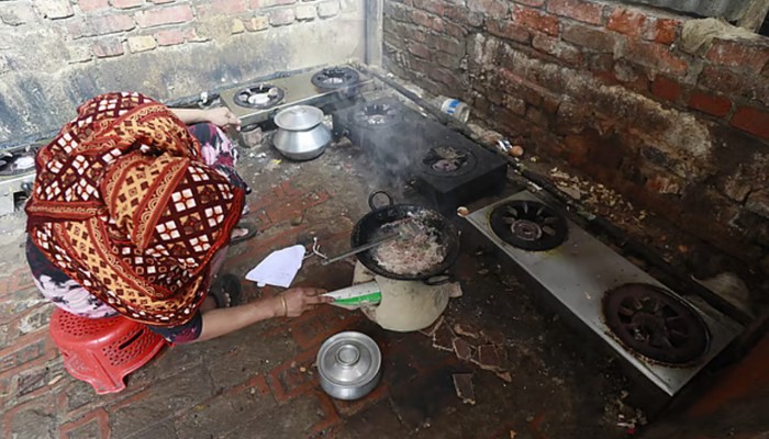১১ ঘণ্টা গ্যাস পাবেন না যেসব এলাকার মানুষ