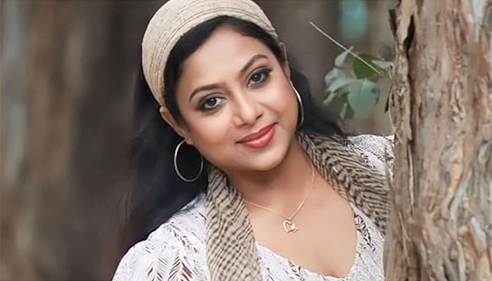 ​আমাকে জড়িয়ে মিথ্যা গল্প ছড়ানো মেনে নেওয়া যায় না: শাবনূর