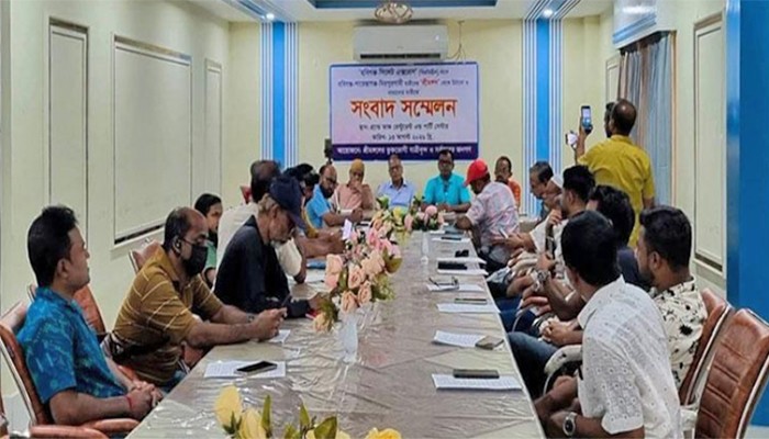 ​শ্রীমঙ্গলে বাস স্টপেজের দাবিতে সংবাদ সম্মেলন