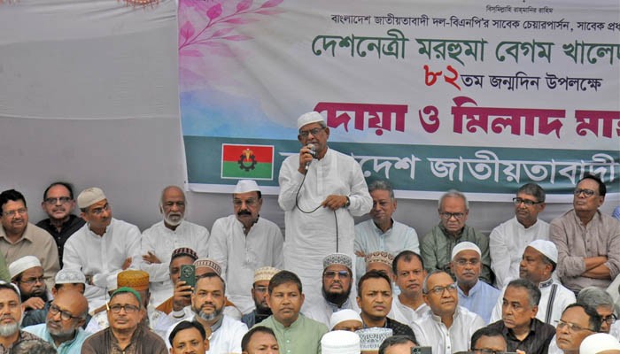 সমৃদ্ধ দেশ গড়ার সংগ্রামে নেতৃত্ব দিয়েছেন খালেদা জিয়া : মির্জা ফখরুল