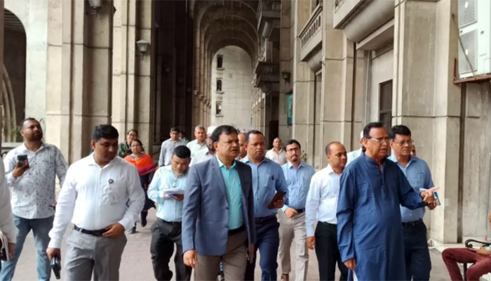 ​'সময়মতো অফিসে, নয়ত ব্যবস্থা'