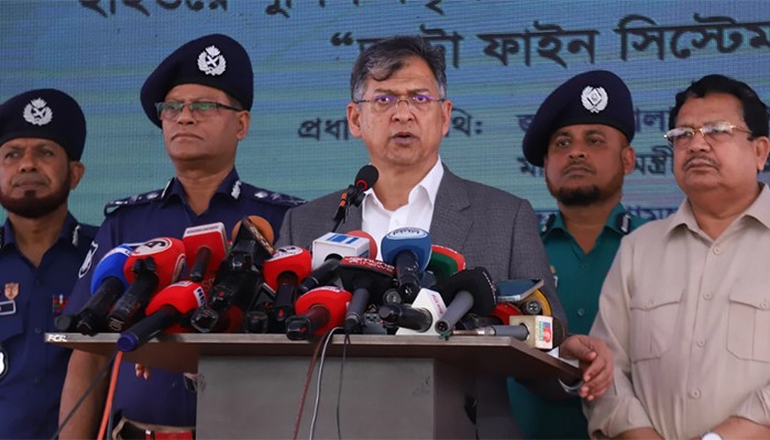 সব মহাসড়কে 'অটো ফাইন সিস্টেম' চালুর ঘোষণা স্বরাষ্ট্রমন্ত্রীর