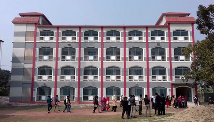 ​ফেসবুকে পোস্টের জেরে কলেজশিক্ষক বরখাস্ত