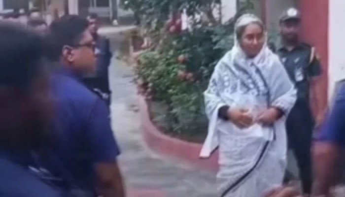 স্বামীকে শেষ বিদায় জানাতে ১২ ঘণ্টার জন্য কারামুক্ত দীপু মনি