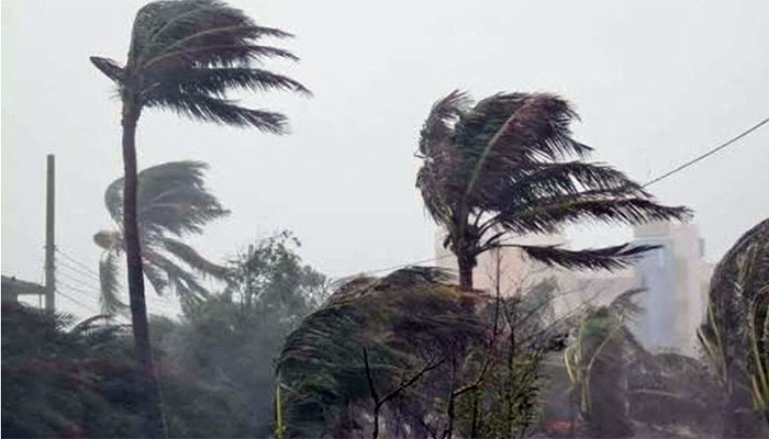 ​ছয় জেলায় ঝড়ের পূর্বাভাস, নদীবন্দরে সতর্ক সংকেত