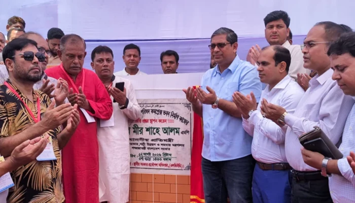 রাজনীতিবিদের অহংকার করা উচিত নয়: শাহে আলম