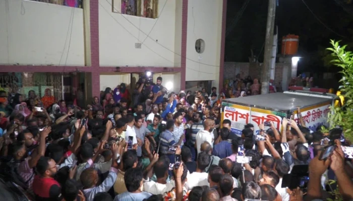 সাংবাদিক দেবাশীষের পরিবারের ৪ সদস্যের সৎকার ও দাফন