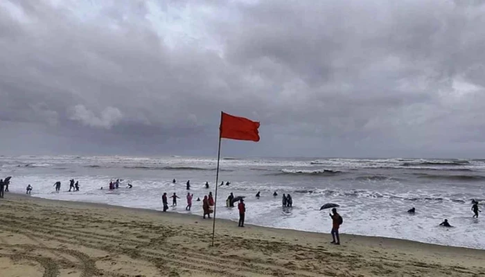 বঙ্গোপসাগরে লঘুচাপ, সমুদ্রবন্দরে ৩ নম্বর সতর্ক সংকেত