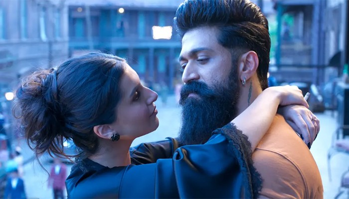 ​দুই দিনেই ‘টক্সিক’-এর অগ্রিম বুকিং ছাড়াল ২৭ কোটি রুপি
