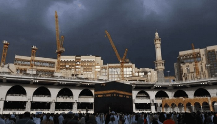 মক্কায় ‘রেড এলার্ট’ জারি