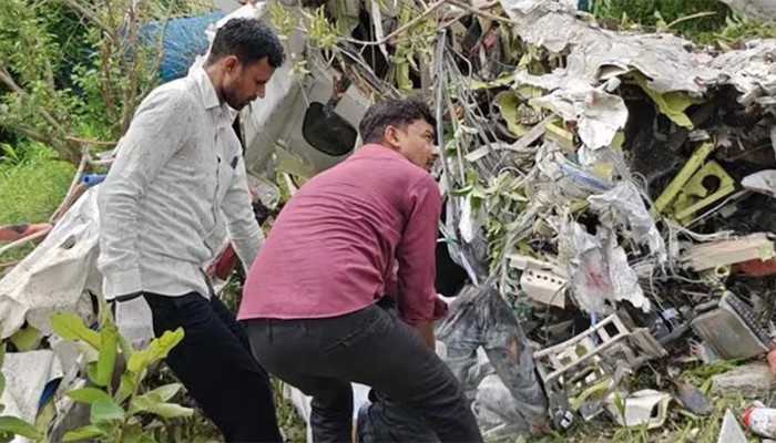​ভারতে প্রশিক্ষণ বিমান বিধ্বস্ত হয়ে দুই পাইলট নিহত
