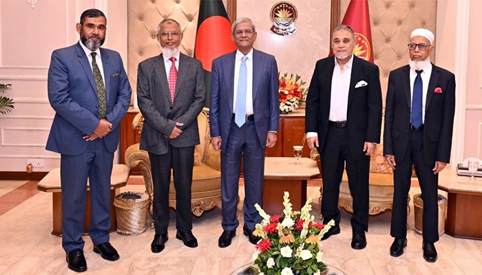 ​রাষ্ট্রপতির সঙ্গে সিইসির নেতৃত্বে ইসির প্রতিনিধি দলের সাক্ষাৎ