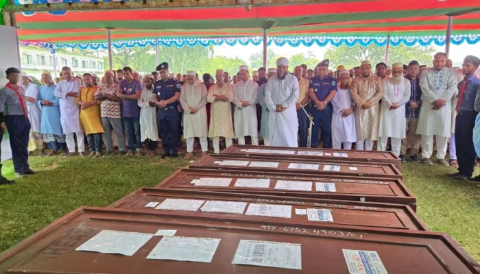 সৌদিতে অগ্নিকাণ্ডে নিহত ৭ জনের জানাজা হলো একসঙ্গে