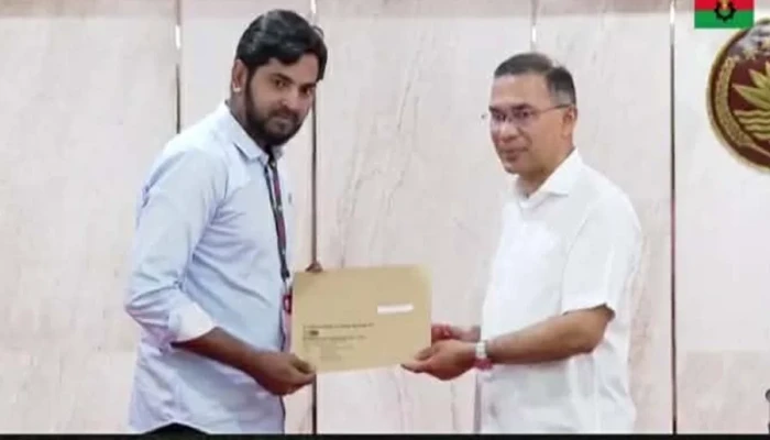 গুম-খুনের শিকার পরিবারের সদস্যদের চাকরির নিয়োগপত্র দিলেন প্রধানমন্ত্রী