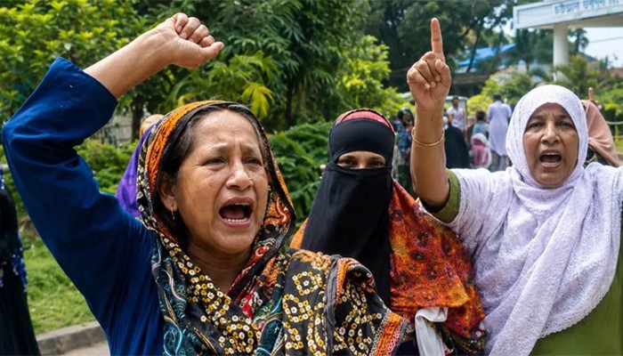 ​থানার ভেতরেই ‘জয় বাংলা, জয় বঙ্গবন্ধু’ স্লোগান