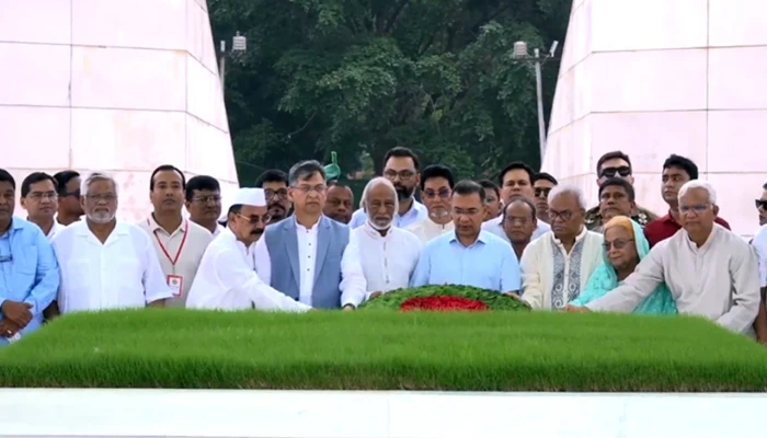 জিয়াউর রহমান-খালেদা জিয়ার সমাধিতে প্রধানমন্ত্রীর শ্রদ্ধা