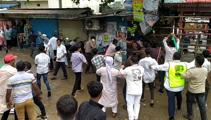 ​বিএনপির প্রতিষ্ঠাবার্ষিকীতে দু‍‍‍‍‍‍`গ্রুপের সংঘর্ষ, ওসিসহ আহত ১০