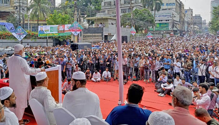 আমরা ১৮ কোটি মানুষের পক্ষে রাস্তায় নেমেছি: জামায়াত আমির