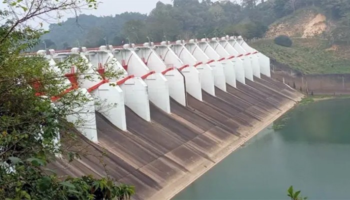 ​আটদিন পর বন্ধ হলো কাপ্তাই বাঁধের ১৬ জলকপাট